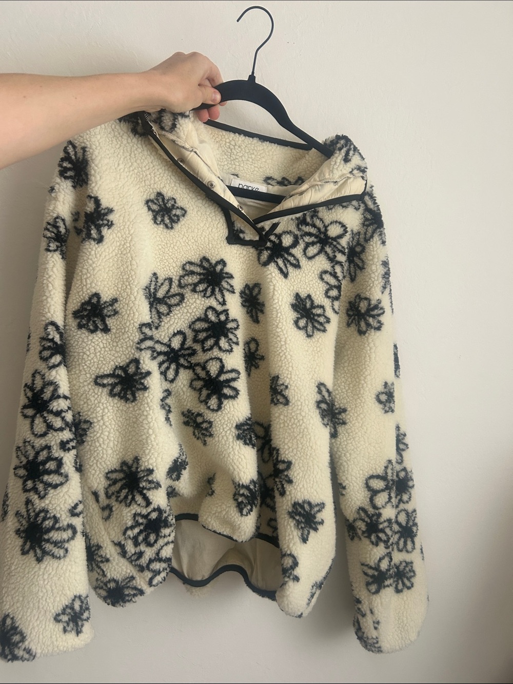 Parke Fleece Pullover with Black Floral Pattern